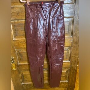 Color of the Year SPANX Leather Like Leggings Size M